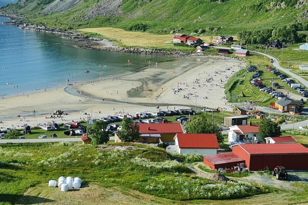 Arctic Lodge Tromvik With Jacuzzi Tromso Exterior photo